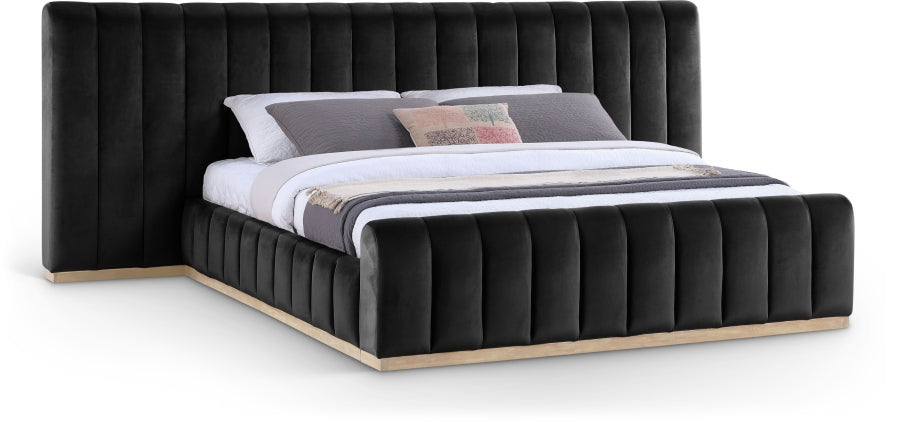 Amara panel bed
