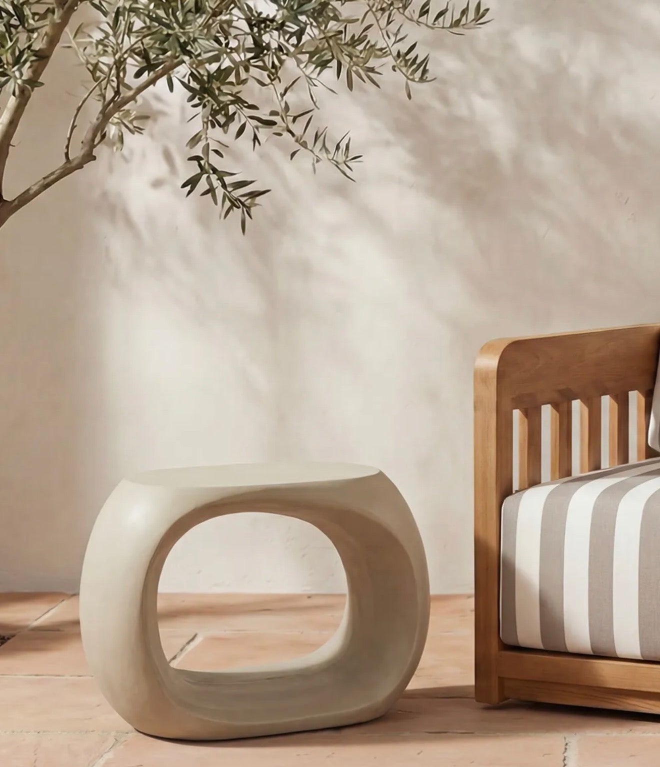 ALBERS OUTDOOR STOOL