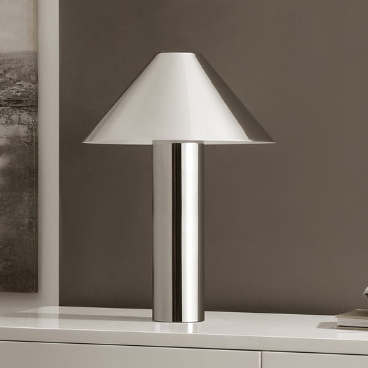 PIA METAL TABLE LAMP