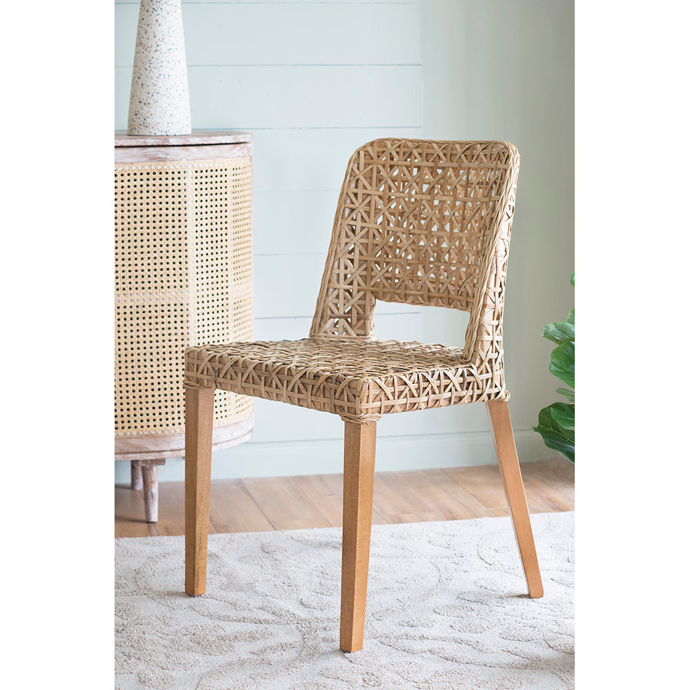 Magy Chair