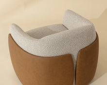 Cargar imagen en el visor de la galería, Caris Swivel Lounge Chair
