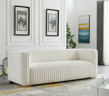 Cargar imagen en el visor de la galería, Ravish Velvet Sofa
