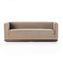 Cargar imagen en el visor de la galería, Elizabeth Sofa
