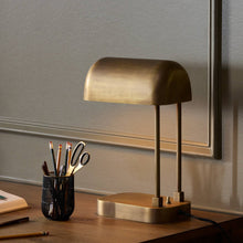 Cargar imagen en el visor de la galería, Merlin Table Lamp
