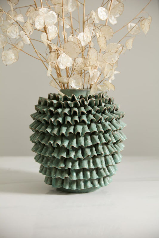 En Pointe Vase