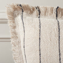 Cargar imagen en el visor de la galería, Mckay Pillow
