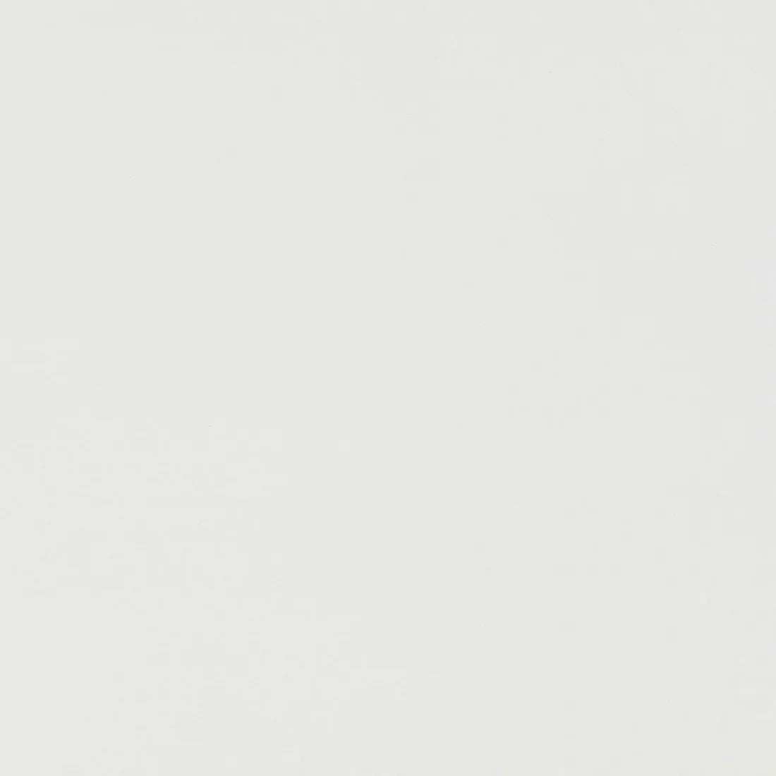 Mesita de noche Patty de ratán de 28" con dos cajones