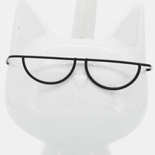 Cargar imagen en el visor de la galería, Porcelain, 8&quot;H Kitty W/ Glasses, White
