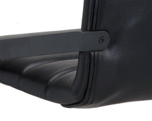 Cargar imagen en el visor de la galería, Barstool Webber
