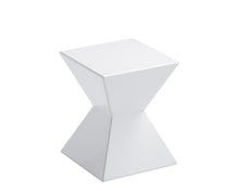 Cargar imagen en el visor de la galería, Rocco End Table
